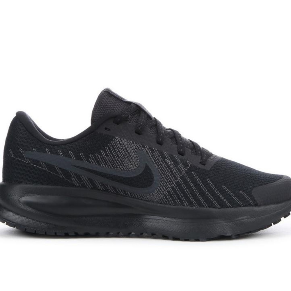 NIKE | TR7black on black sneakers/shoes